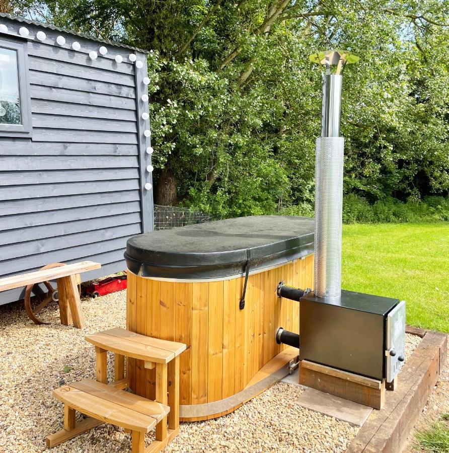 Old King William Shepherd Huts And Private Hot Tubs In North Norfolk Hunworth Luaran gambar