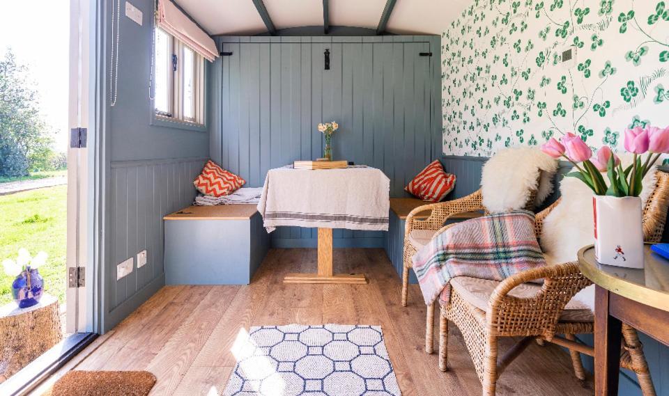 Old King William Shepherd Huts And Private Hot Tubs In North Norfolk Hunworth Luaran gambar