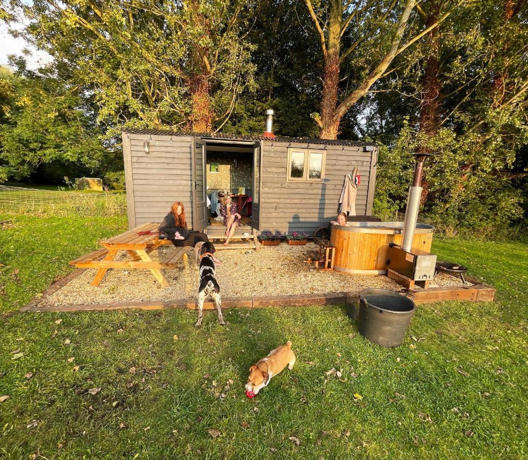 Old King William Shepherd Huts And Private Hot Tubs In North Norfolk Hunworth Luaran gambar