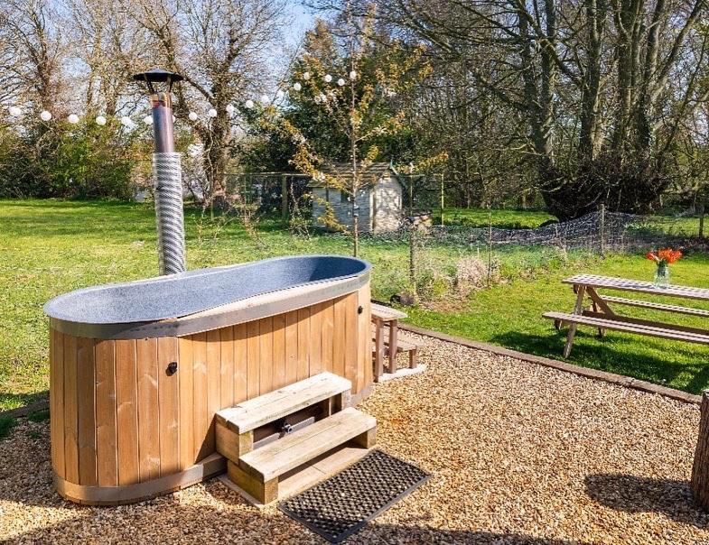 Old King William Shepherd Huts And Private Hot Tubs In North Norfolk Hunworth Luaran gambar