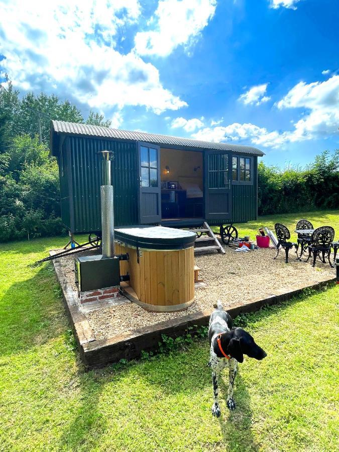 Old King William Shepherd Huts And Private Hot Tubs In North Norfolk Hunworth Luaran gambar