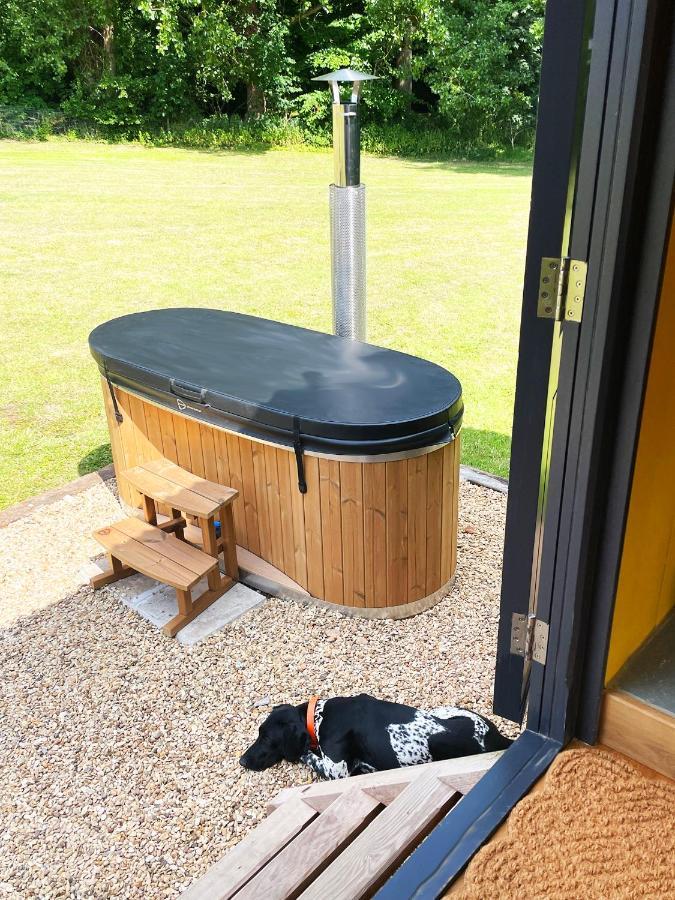 Old King William Shepherd Huts And Private Hot Tubs In North Norfolk Hunworth Luaran gambar